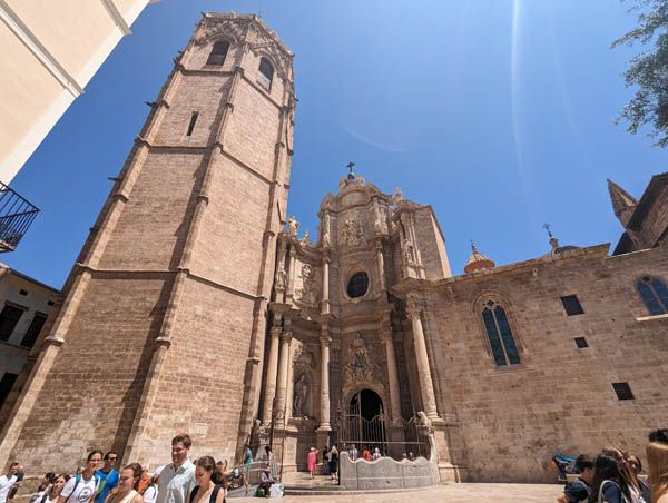 Punto de encuentro visita al interior de la catedral de Valencia